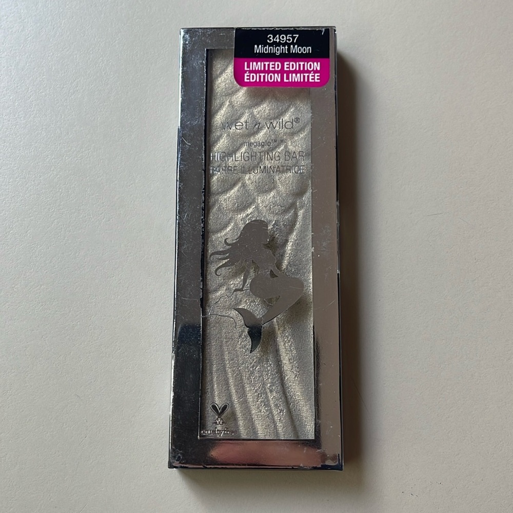 wet n wild megaglo Highlighting Powder in Midnight Moon Limited Edition